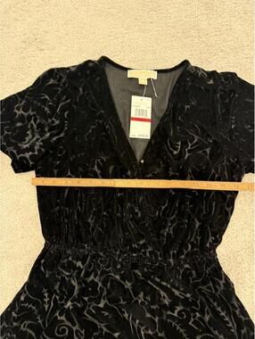 Michael Kors Black Velvet Peplum V-Neck Top Size XS NWT